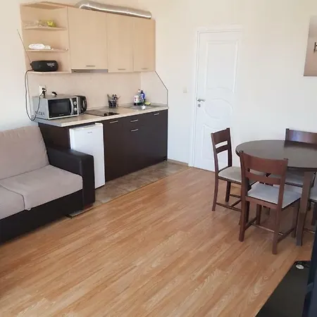 Apartman Mellia 5